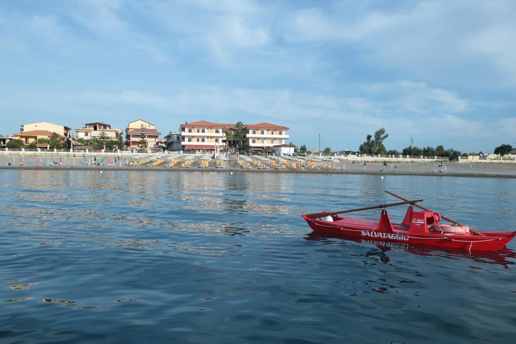 Hotel Miramare Ciro Marina Exterior photo