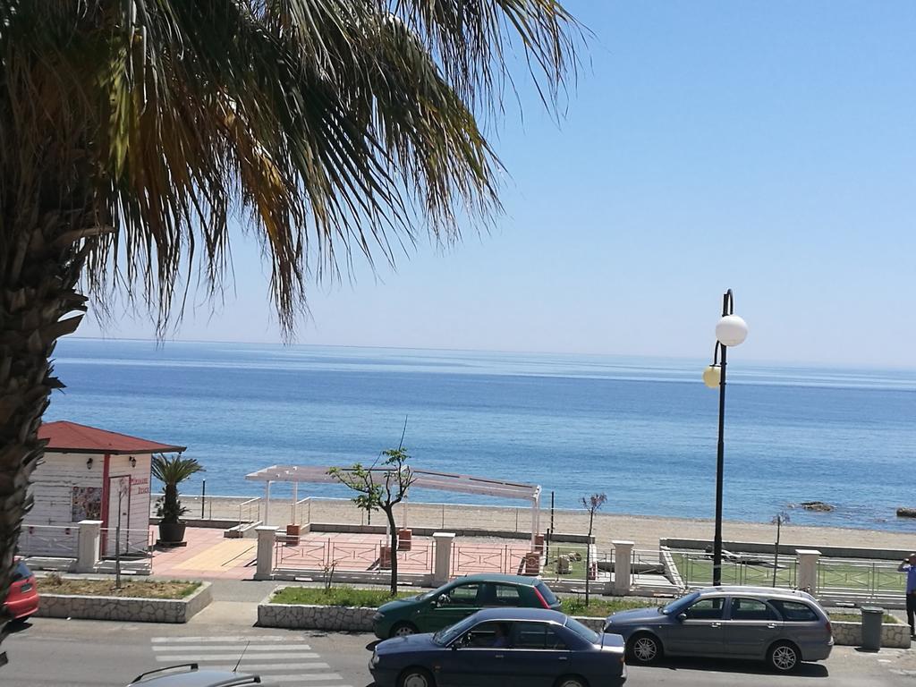 Hotel Miramare Ciro Marina Exterior photo